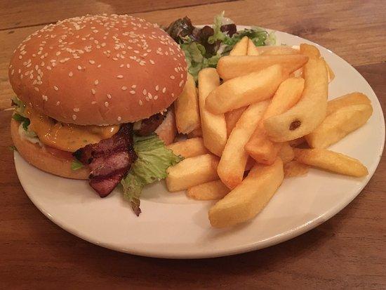 Finnegan's Irish pub & restaurant